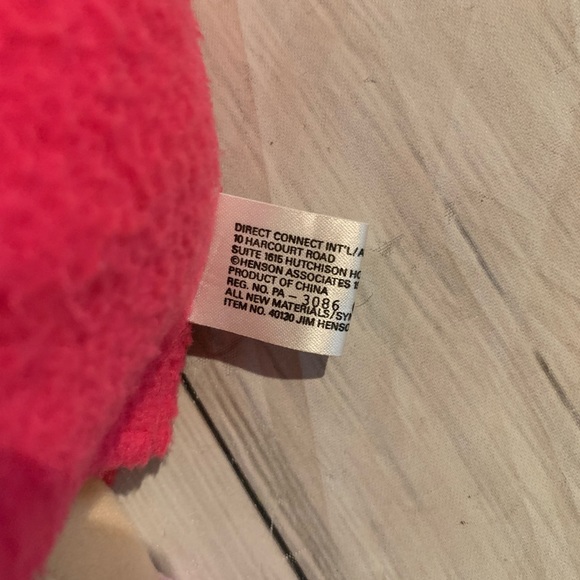 Direct Connect Intl Miss Piggy 🐷 Character Plush - Picture 6 of 7